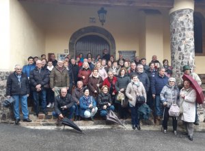 La asociación de mayores Helmántica visita la capital del mar de la provincia de Salamanca