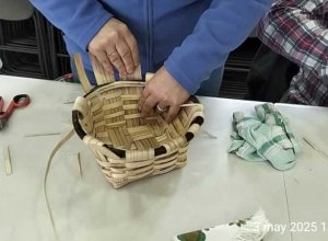 Monsagro, con la antigua tradición de la cestería.